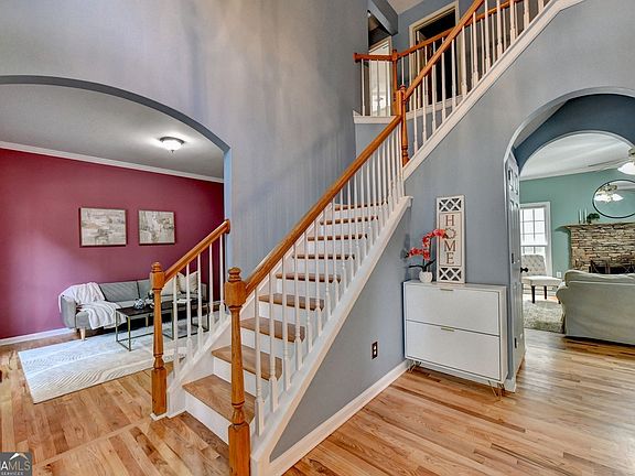3rd image of 625 Stonestile Trce