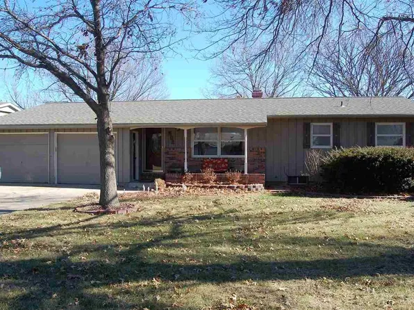 608 S Pine St, Inman, KS 67546