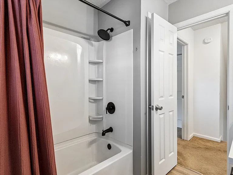 160 Fairmont Dr — Photo 35