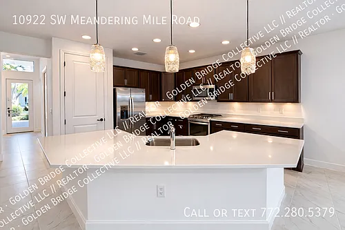 10922 SW Meandering Mile Rd Photo 1