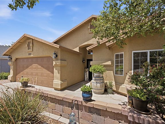 2nd image of 3307 E Boquillas Drive