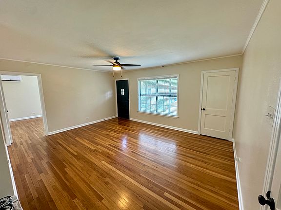 3rd image of 433 W Hollywood Ave #2