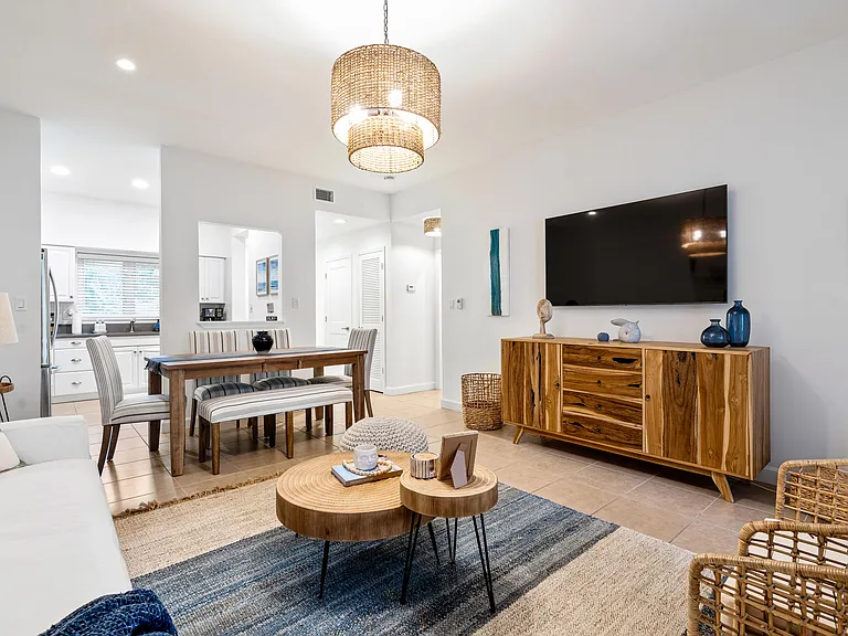 5040 Harmony Cir #102 — Photo 18