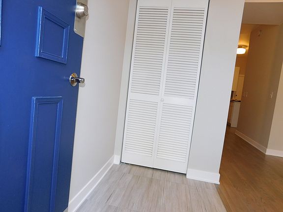 4th image of 1933 N Winchester Ave APT 1F