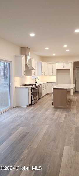 2nd image of 16 Appleton Street