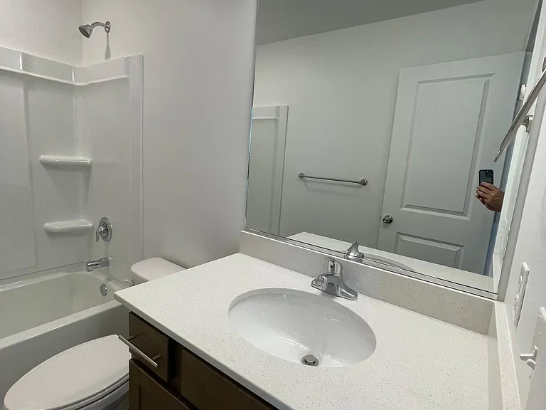 1122 N 1920 W — Photo 29