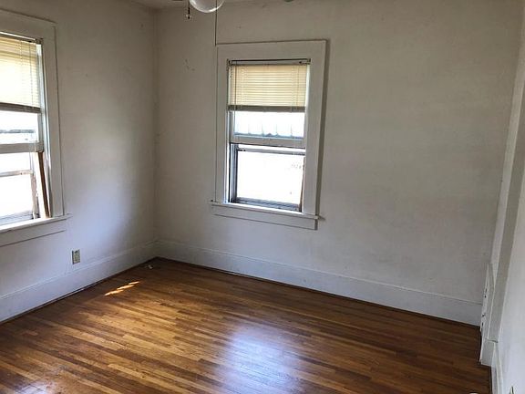 3rd image of 1001-1003 Grand Ave