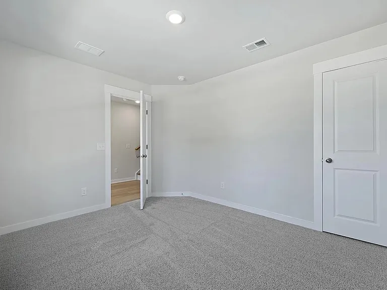 417 Talbot Dr — Photo 25