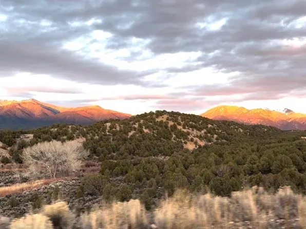 14 Sandia Cyn, Arroyo Hondo, NM 87513