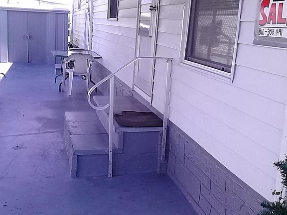 2nd image of 2406 Joyce Ln
