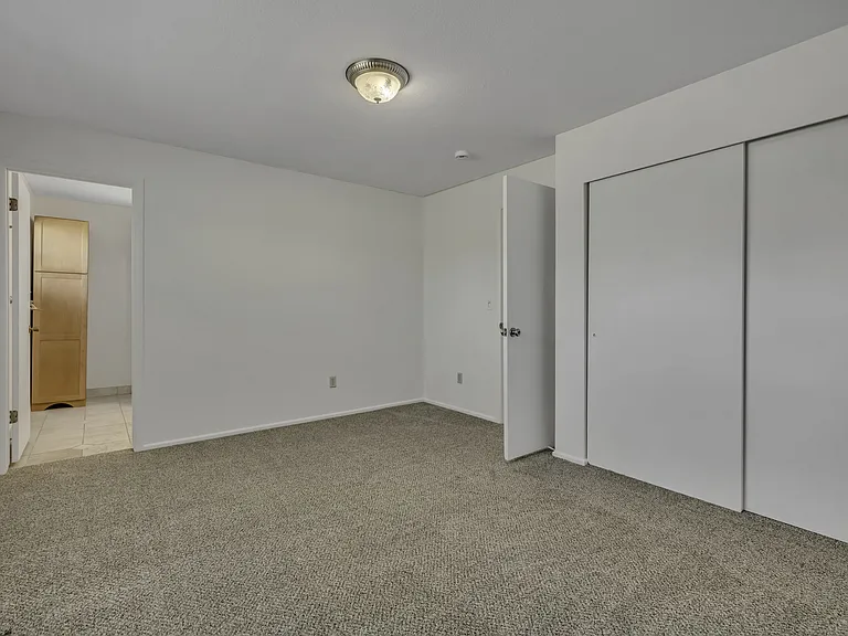 2066 W Quailstone Dr — Photo 23