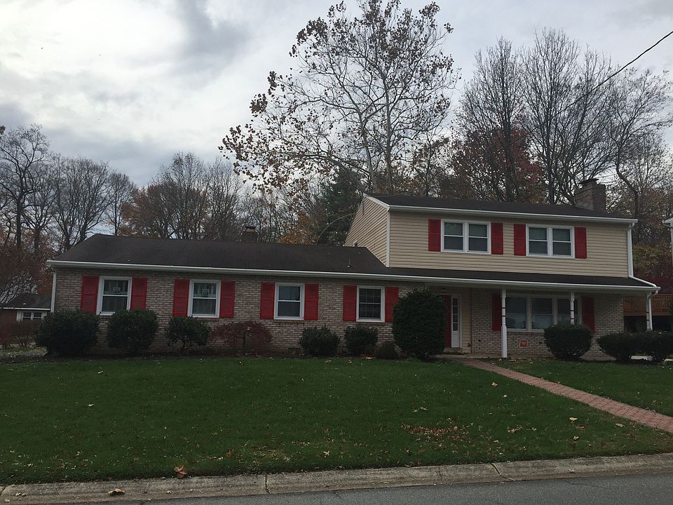 1st image of 2 Lori Ln