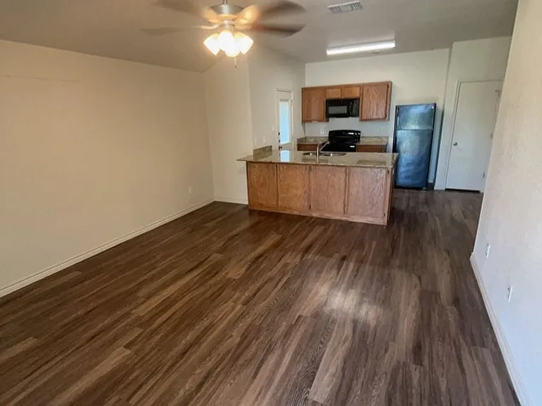 803 Eastland Dr #A — Photo 3
