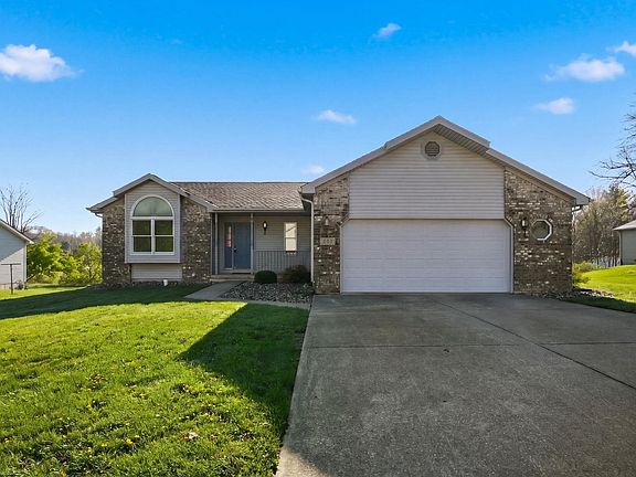 2nd image of 242 River Run Ct