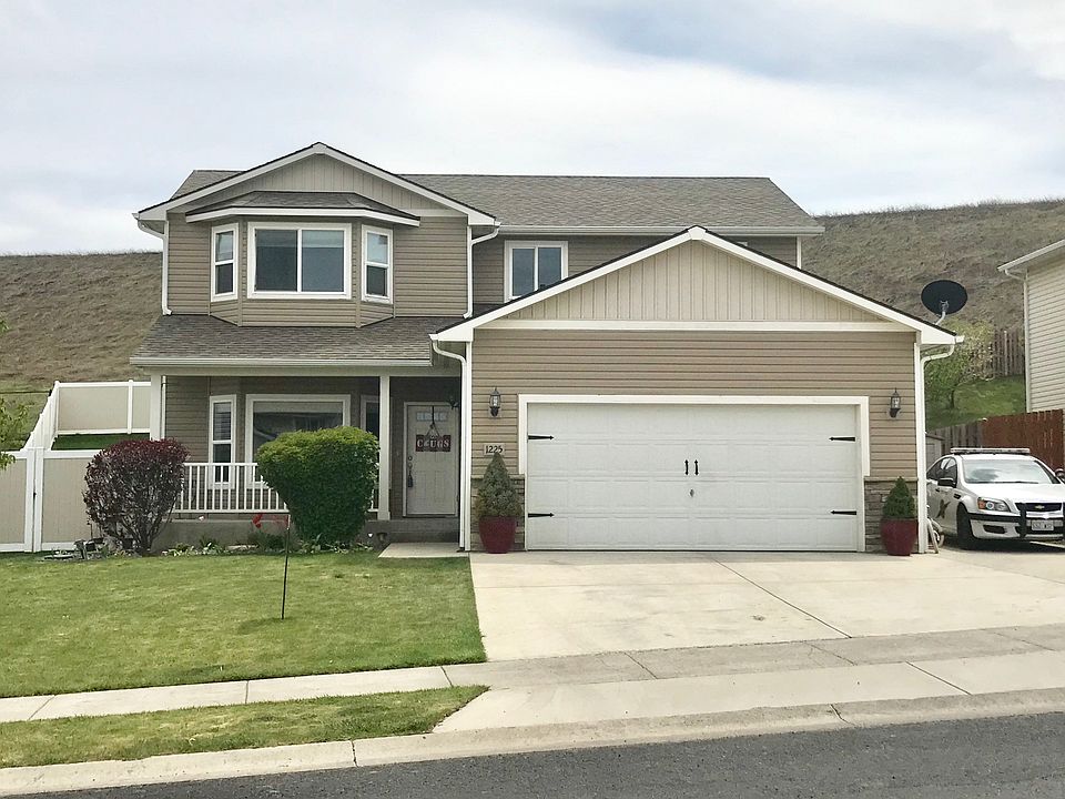 1st image of 1225 SW Latour Peak St