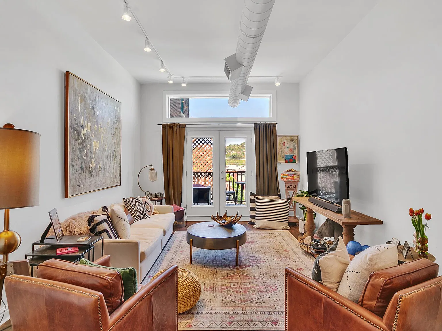 1 bed, 1235 sqft, $2,100 — Photo 1