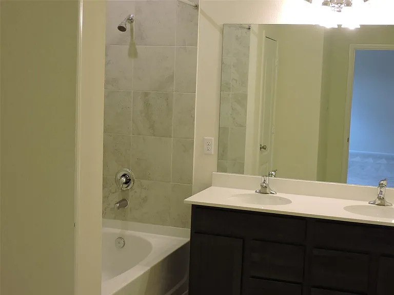 1122 Epworth Ct — Photo 24