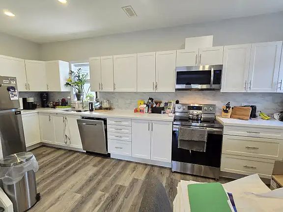 5th image of 750 Fairbairn St #1A