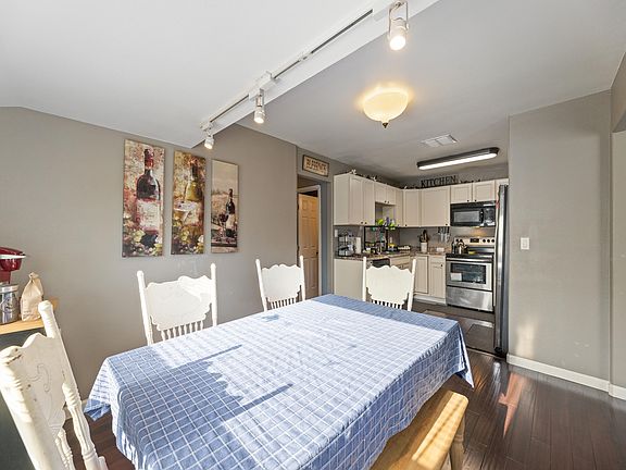 4th image of 6382 Leonard Dr