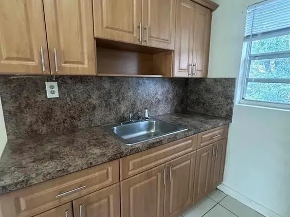 633 NW 15th Terrace, Fort Lauderdale, FL 33311
