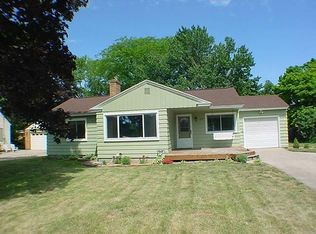 229 Calvin Ave, Holland, MI 49423