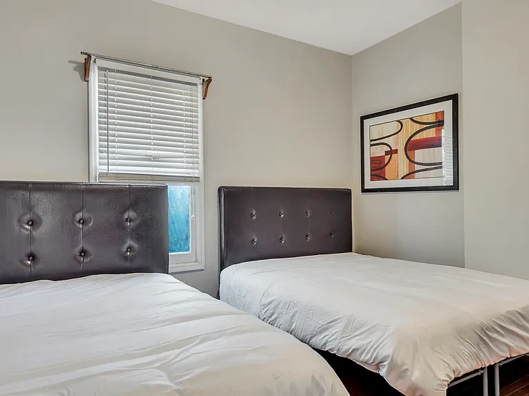 715 Barton St #715A — Photo 16