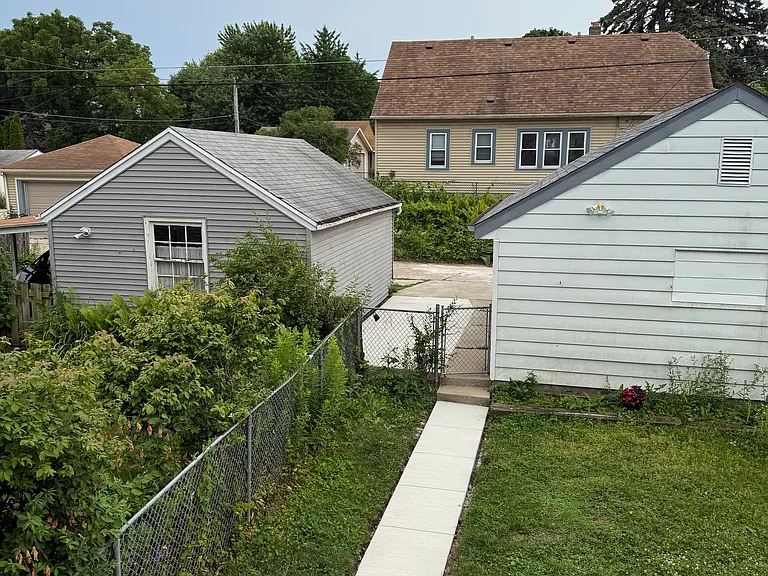 1005 E Holt Ave — Photo 17