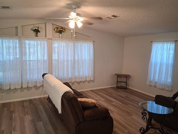 4th image of 586 Sundrop Cir