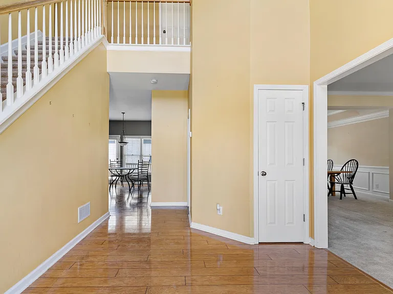 1912 Arbor Springs Way — Photo 7