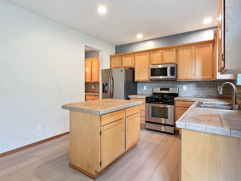 1231 147th Pl SW — Photo 13