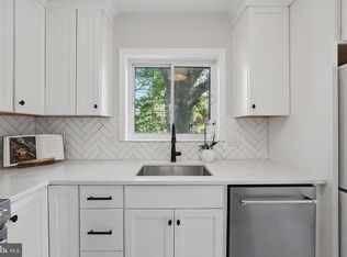 3438 Martha Custis Dr, Alexandria, VA 22302