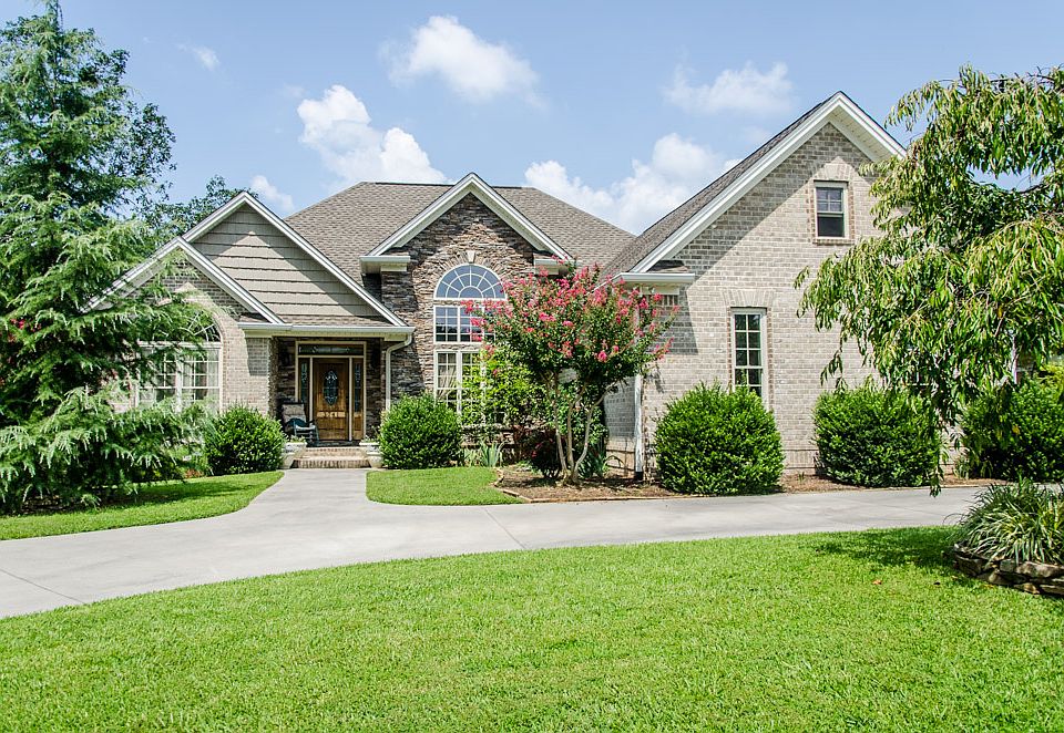 1st image of 3741 Bowman Cir NE