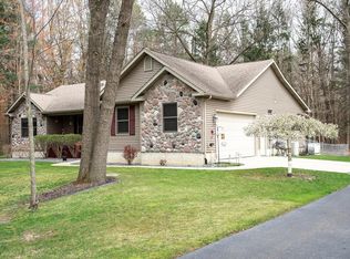 2030 Fantasy Ln, Midland, MI 48642