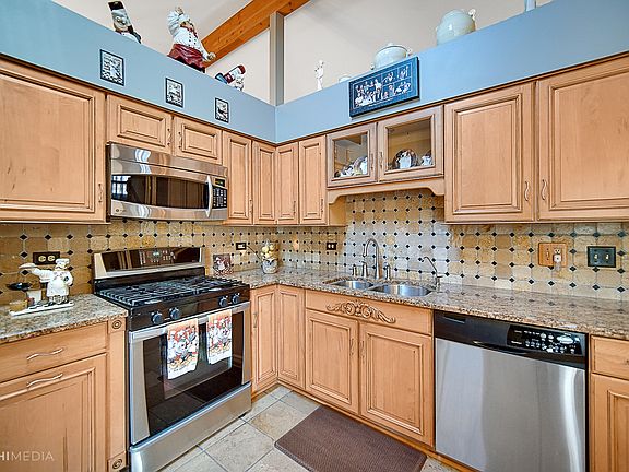 5th image of 22823 Millard Ave
