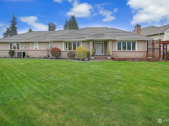2nd image of 242 Lochwood Drive