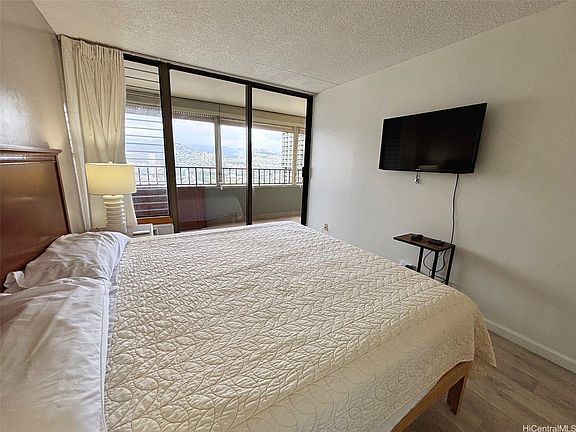 5th image of 2240 Kuhio Ave APT 3202