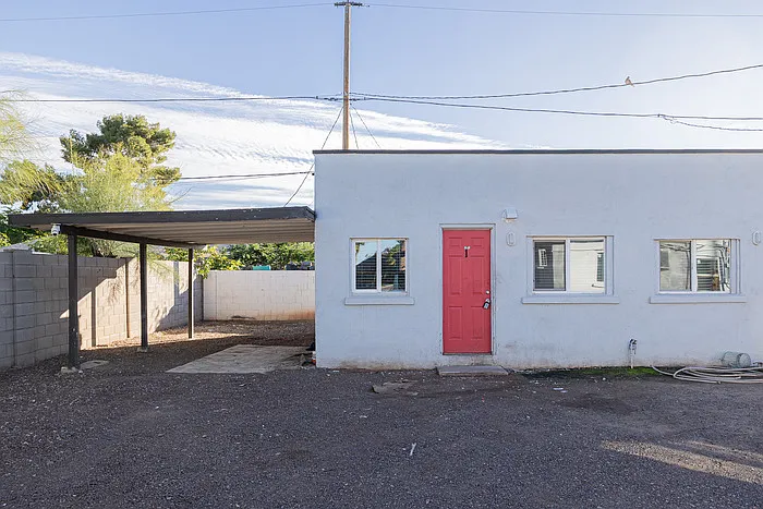 Building Photo - 2537 E Willetta St #1