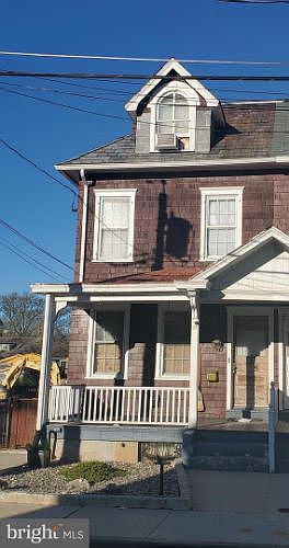 2nd image of 21 Humbert St