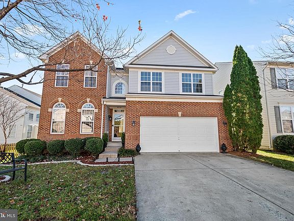 3rd image of 9314 Birch Cliff Dr