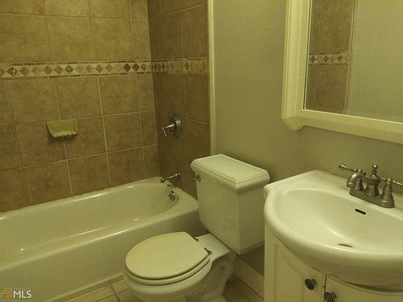 2nd image of 135 Berkley Pl