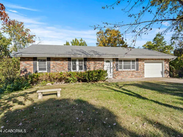 241 Landwehr Hills Rd, Jefferson City, MO 65101