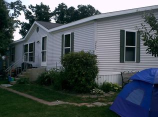 267 W Ross Ct, Highland, MI 48357