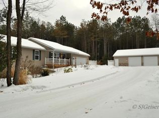 12050 Brown Rdg NE, Cedar Springs, MI 49319