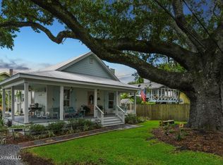 124 Sycamore St, Bay Saint Louis, MS 39520