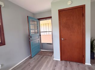 2190-2192 Frank Ct, Stevensville, MI 49127