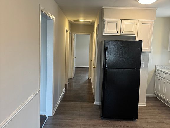 4th image of 2909 Clifton Ave