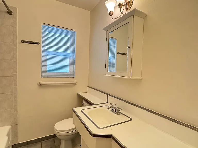 1717 Huntington Dr #7 — Photo 13