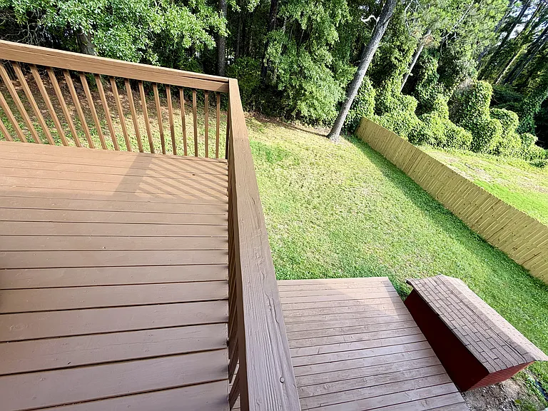 1050 Chapel Hill Dr — Photo 8
