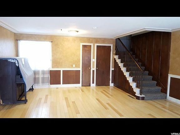 Living Room (3)