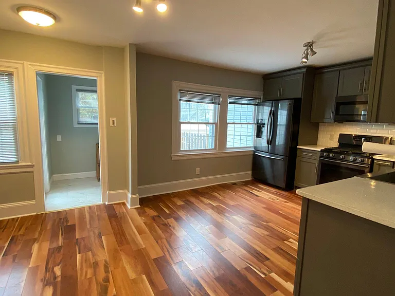 30 Chestnut Ave — Photo 13